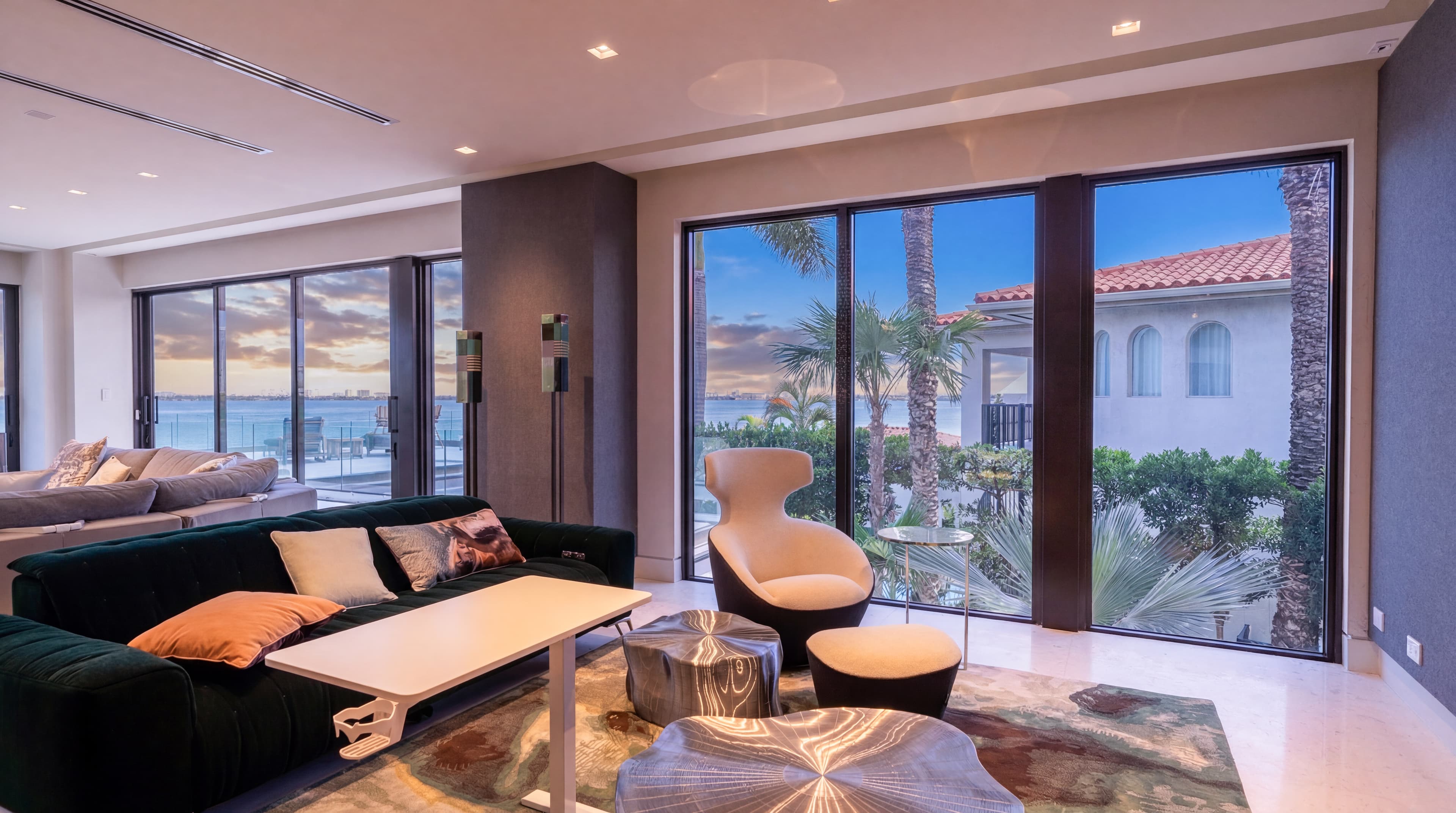 1200-1238 North Venetian Way. — image 3
