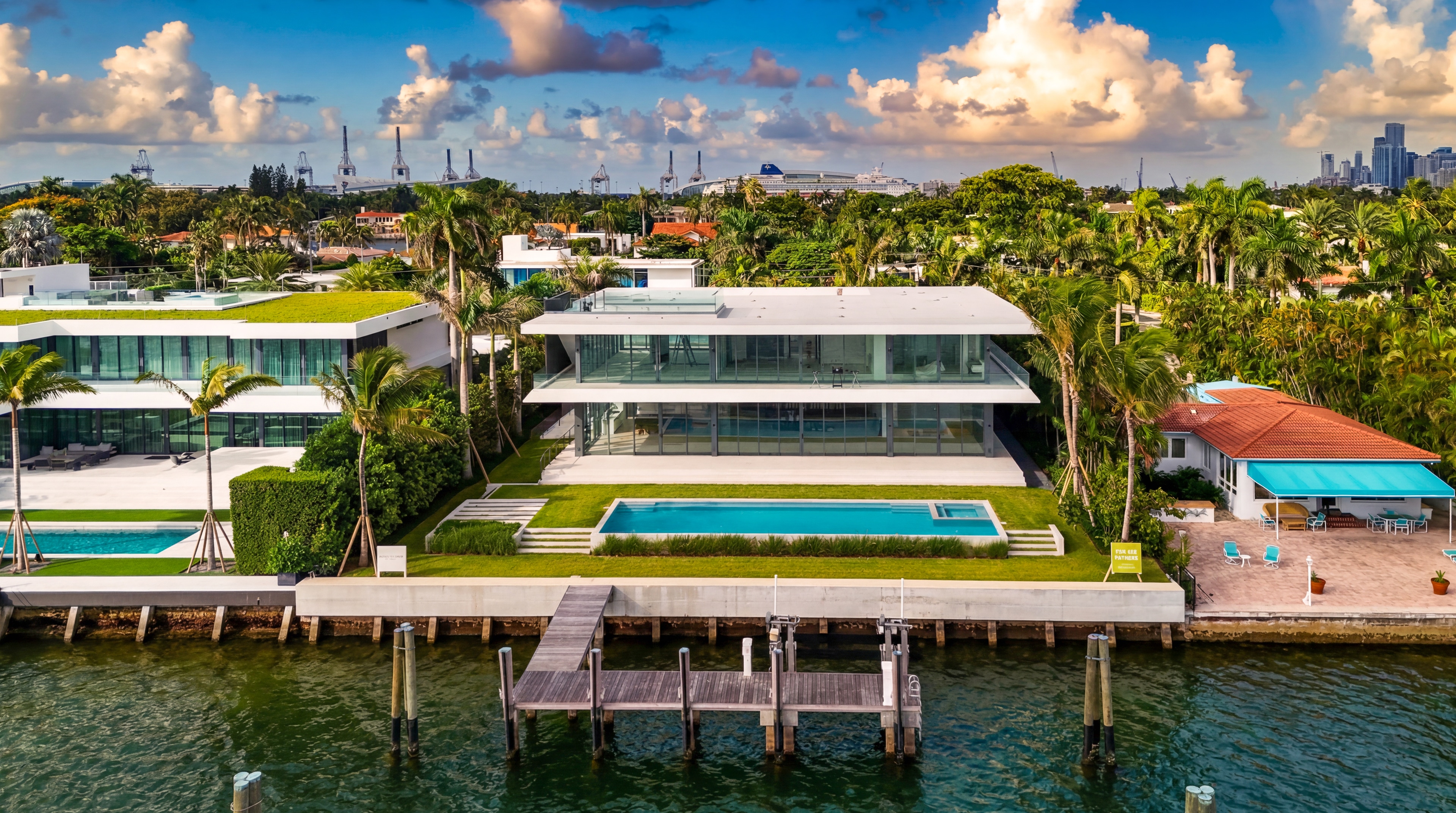 121 North Hibiscus dr