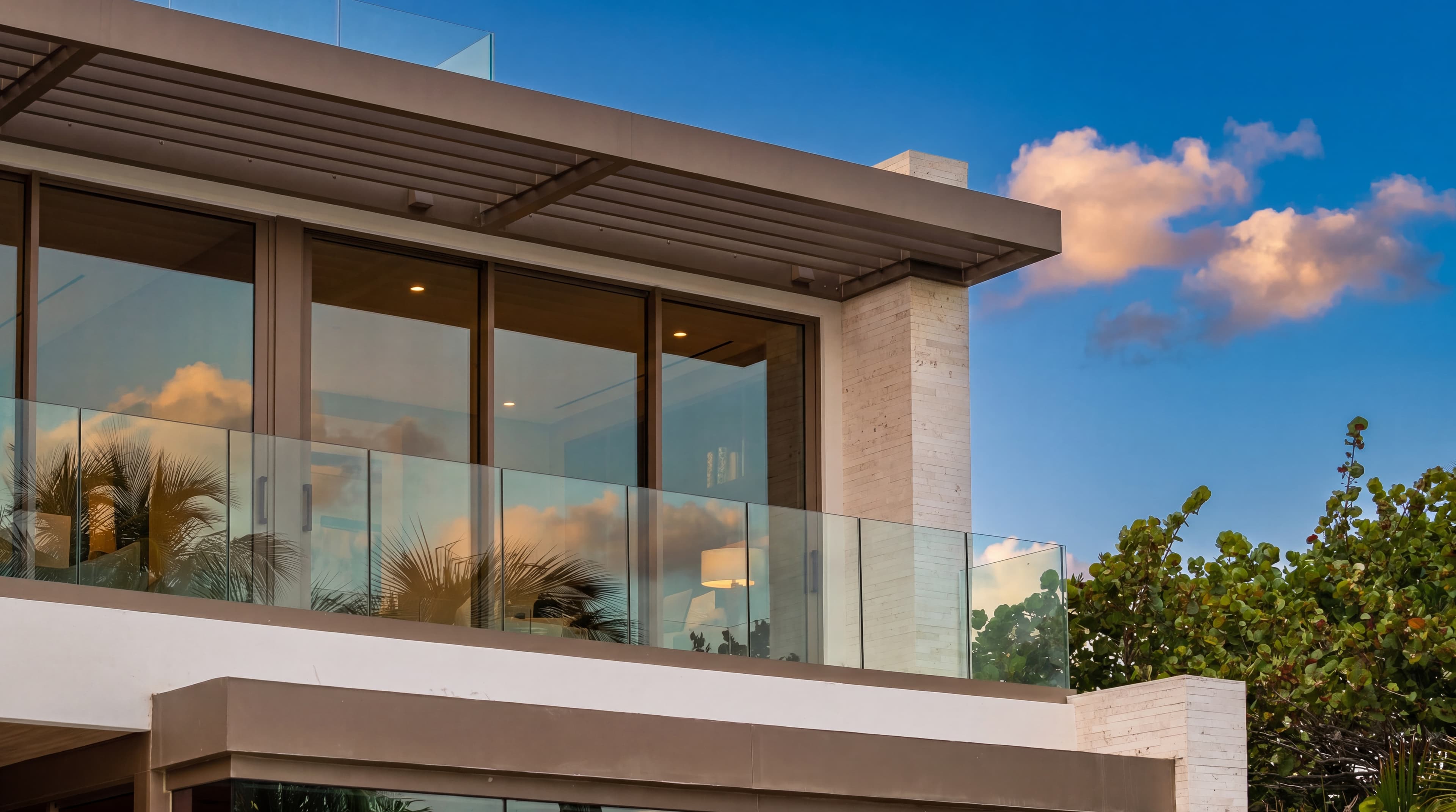 215 Ocean Boulevard. Golden Beach — image 4