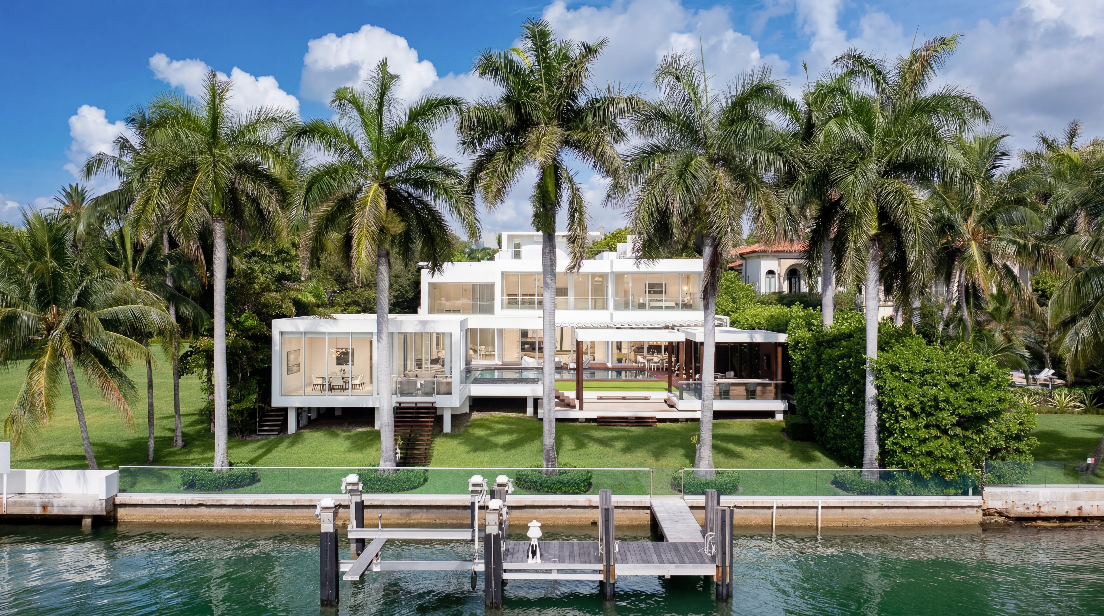 30 E Star Island