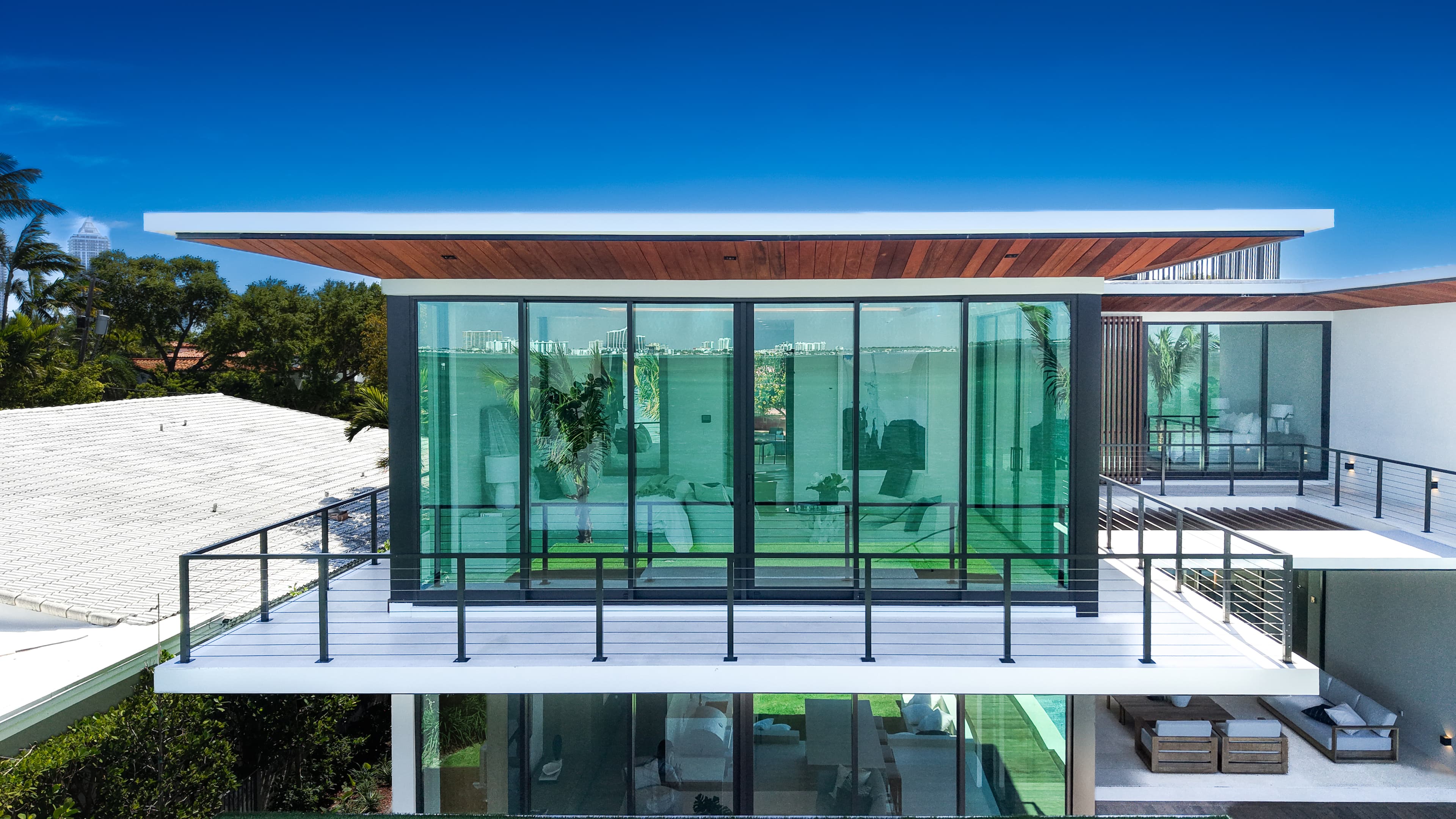 4774 N Bay Road — image 2