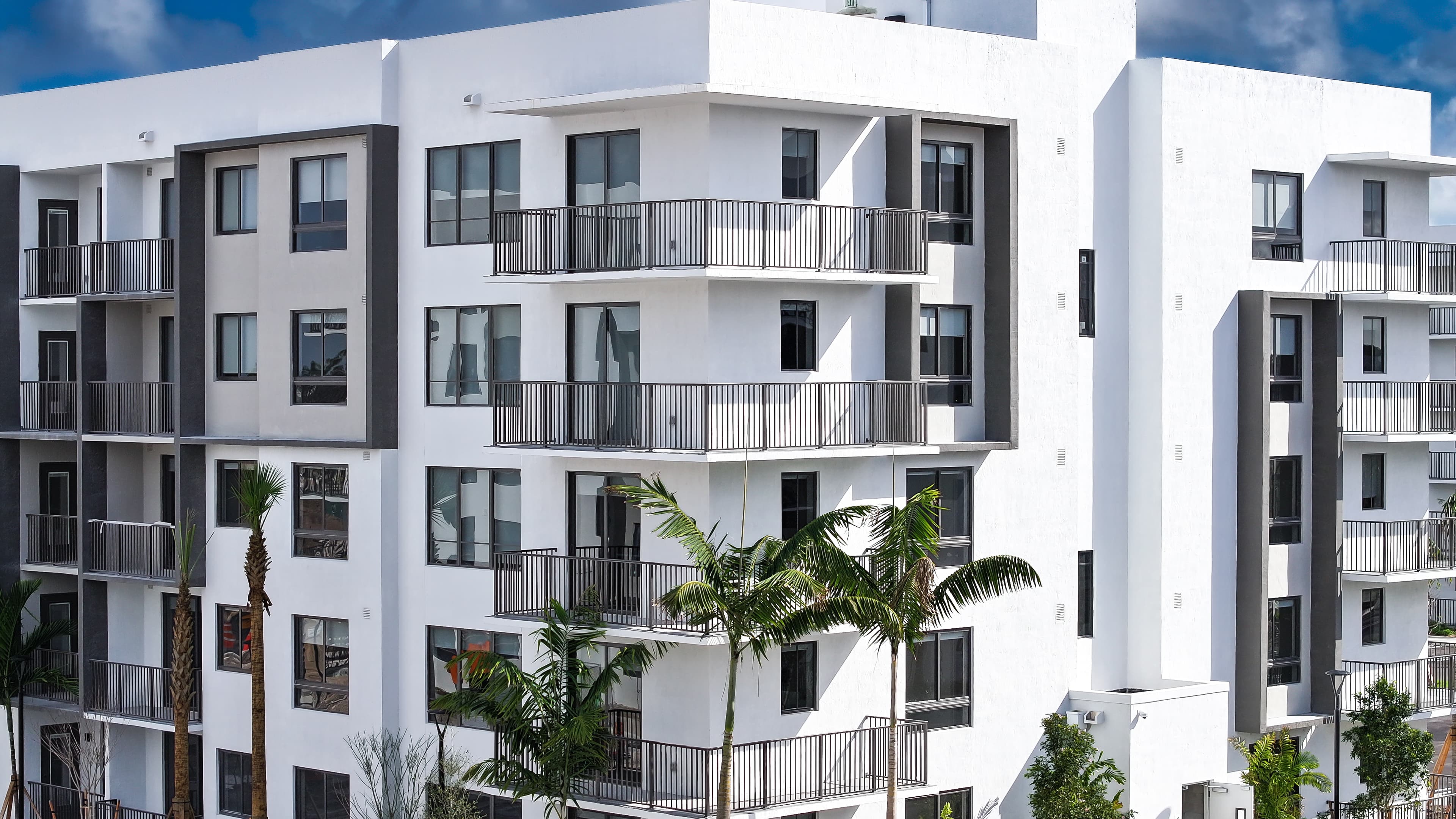 Indigo Apartments — image 4